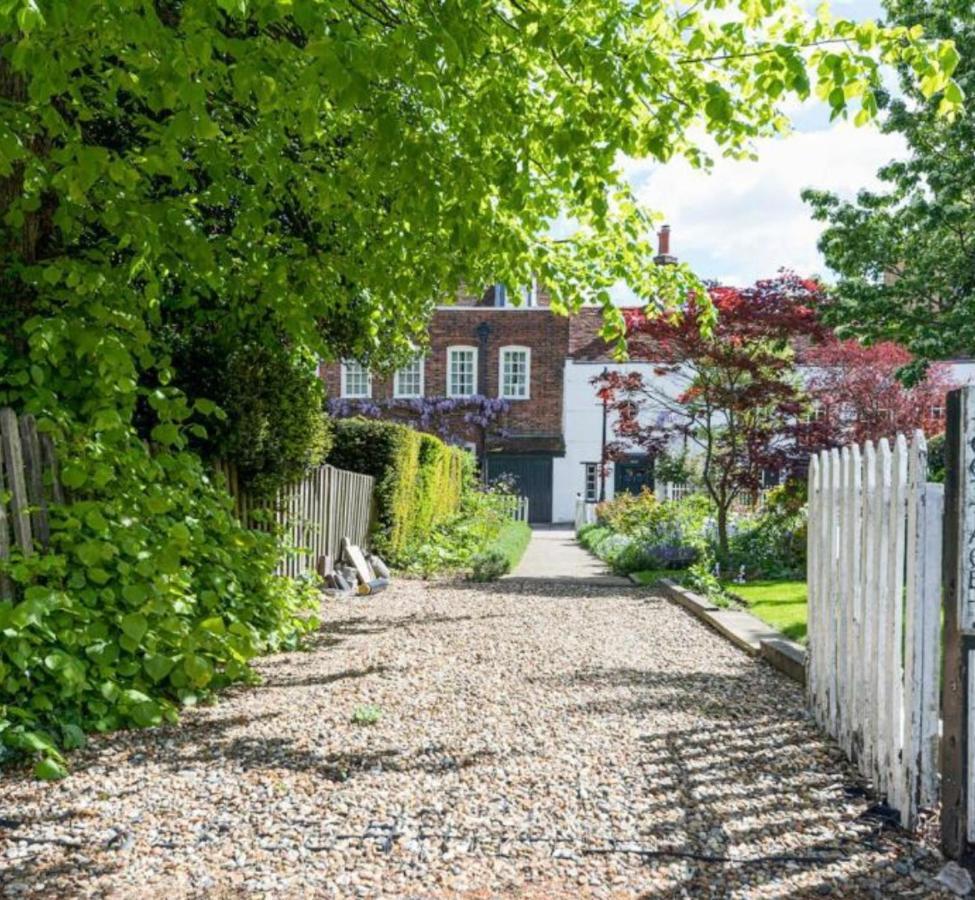 Clarendon Cottage Enfield Eksteriør bilde